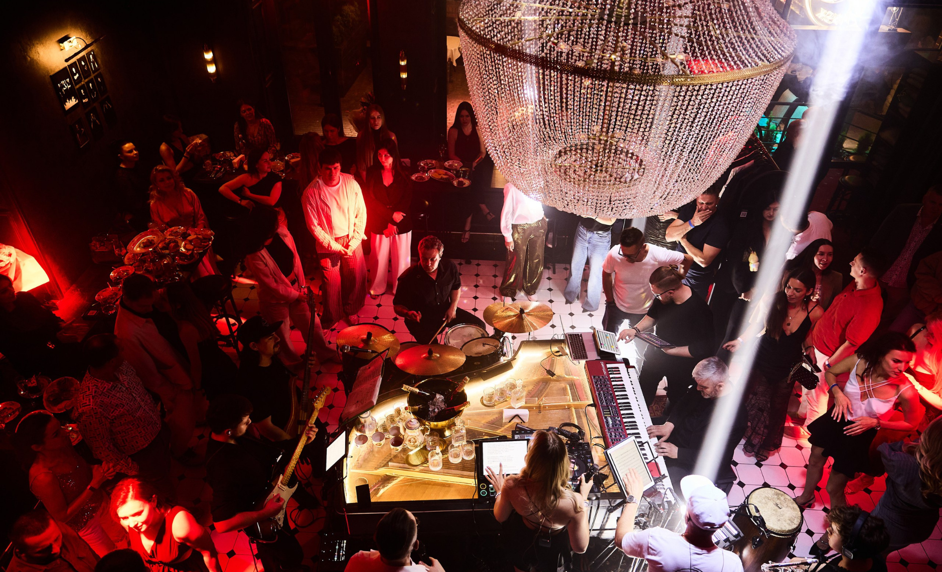 Как Владимир Красуля превратил атмосферу и живую музыку Piano Bar в успешный бизнес-формат
