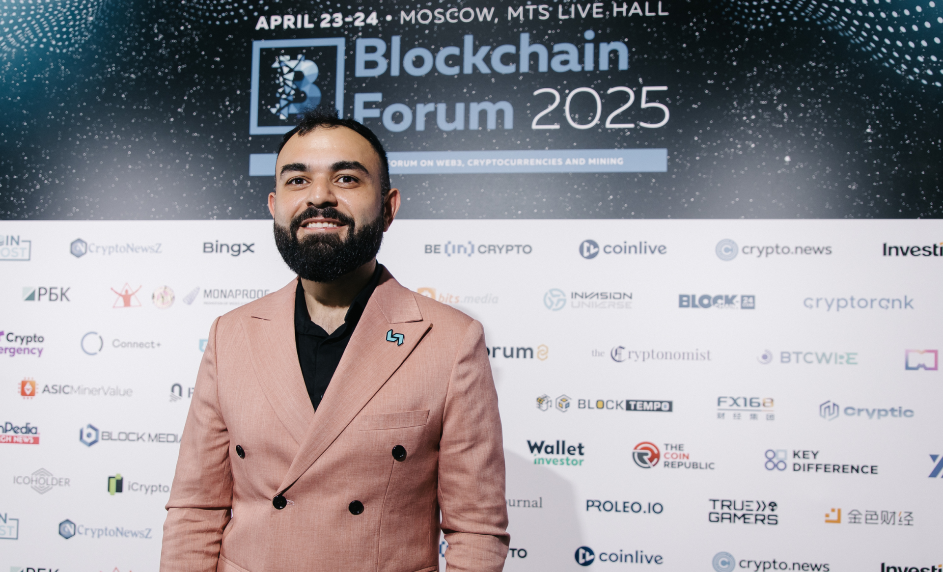 Как Bitget меняет мир: интервью с Вугаром Усизаде о благотоворительности – Журнал TOP BRAND 02 Как Bitget меняет мир: интервью с Вугаром Усизаде о благотоворительности
