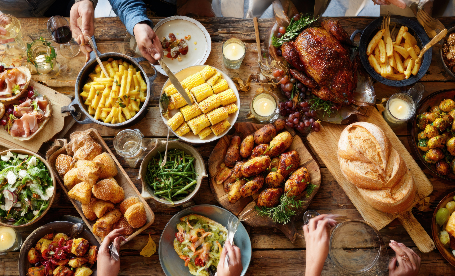 Тяжесть в животе после еды: как избежать переедания на Новый год